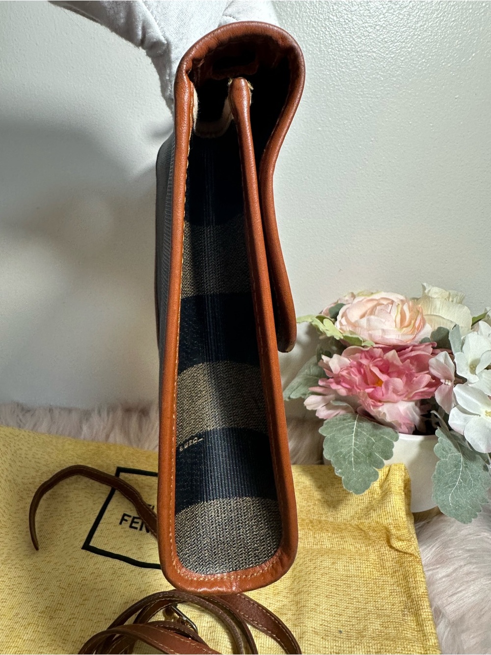 Vintage FENDI crossbody bag - Picture 7 of 15